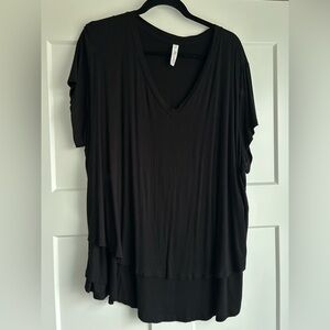 Latched Mama V-Neck Boyfriend Nursing Tee - Black